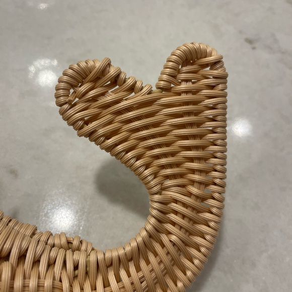 WHALE WATCHING WHICKER HANDBAG!! Pearl eye! Chain strap!! Adorable - Picture 4 of 5